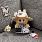 Labubu – Outfit „Change Paris” Edition - imagine 2