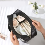 Geanta cosmetice Flippy, pentru voiaj sau organizare, material PVC/textil, impermeabila, portabila, 30X21X12 cm, negru - imagine 2