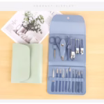 Set profesional 16 piese pentru manichiură, pedichiură și îngrijire facială, cu husă elegantă din piele ecologică, albastru - imagine 7