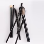 Set portabil 7 piese pentru machiaj cu husa neagra - imagine 3