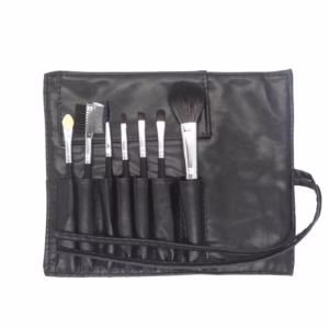 Set portabil 7 piese pentru machiaj cu husa neagra